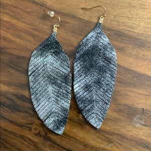 feather earrings
